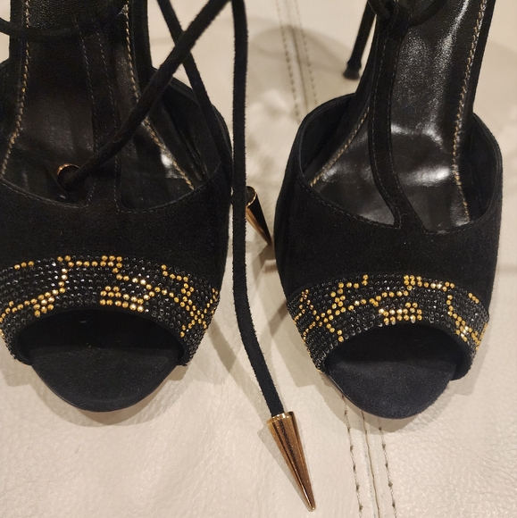 Sergio Rossi super luxurious laces up sandals, made from suede outside, leather - Picture 11 of 13